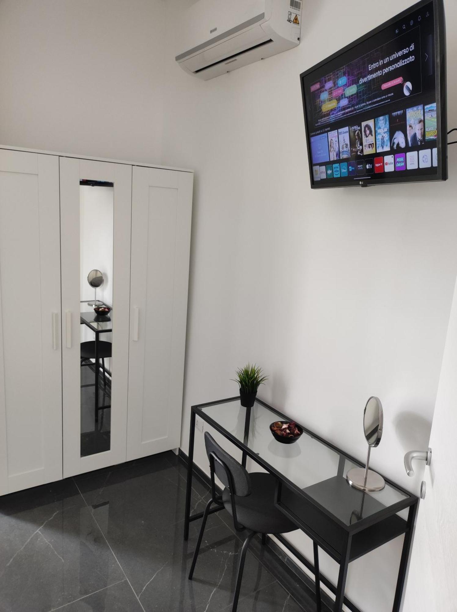 Oniria Suite - 100 Mt Dal Mare Terracina Exterior foto